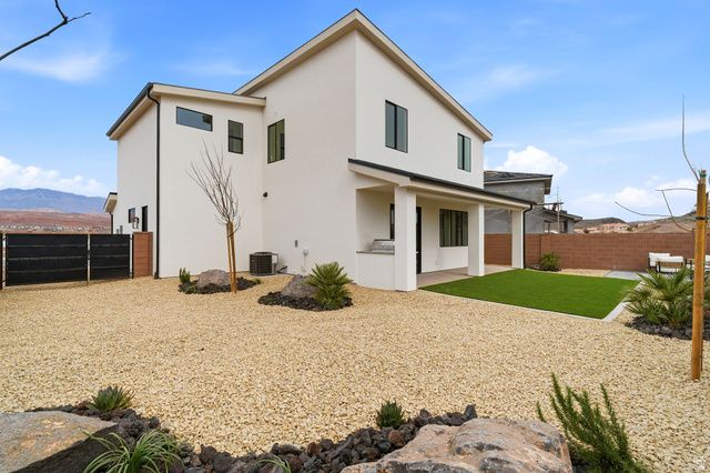 972 E COYOTE CRST DR, Washington, UT 84780