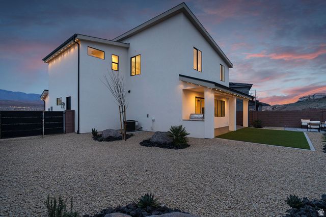 972 E COYOTE CRST DR, Washington, UT 84780