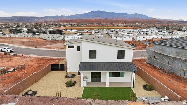 972 E COYOTE CRST DR, Washington, UT 84780