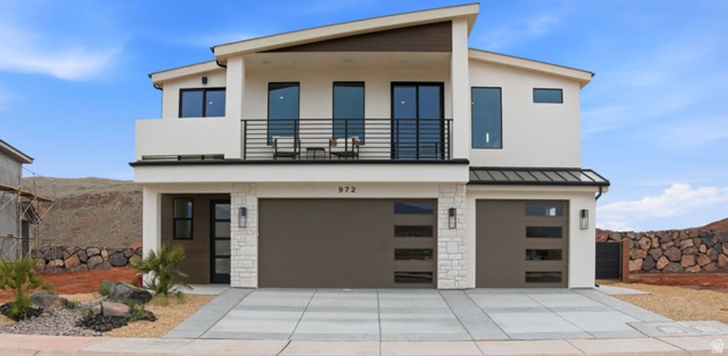 972 E COYOTE CRST DR, Washington, UT 84780