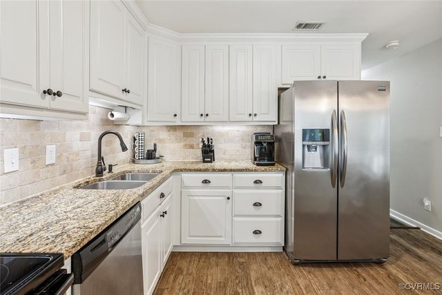 7117 Deer Thicket Dr, Midlothian, VA 23112