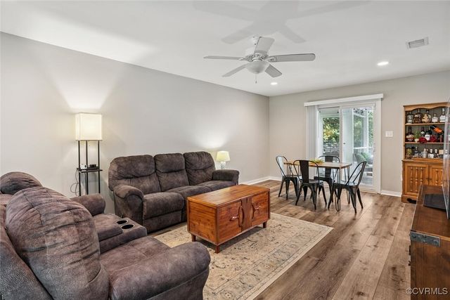 7117 Deer Thicket Dr, Midlothian, VA 23112