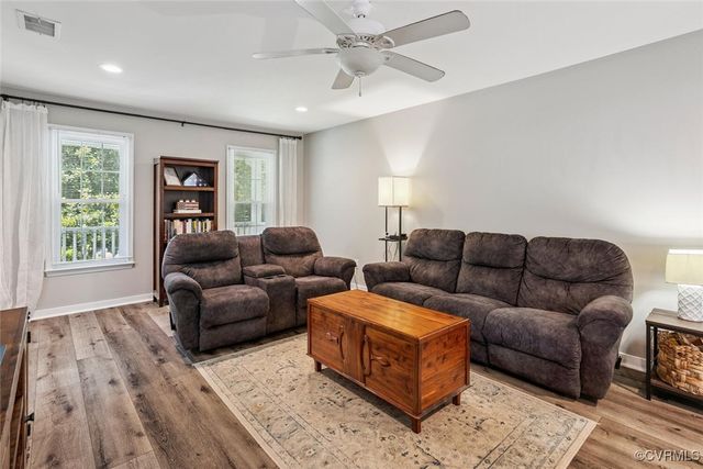 7117 Deer Thicket Dr, Midlothian, VA 23112