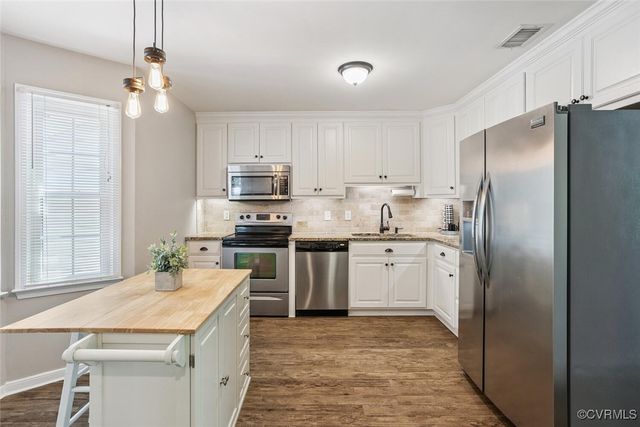 7117 Deer Thicket Dr, Midlothian, VA 23112