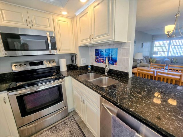 1257 S PORTOFINO DRIVE 307, Sarasota, FL 34242