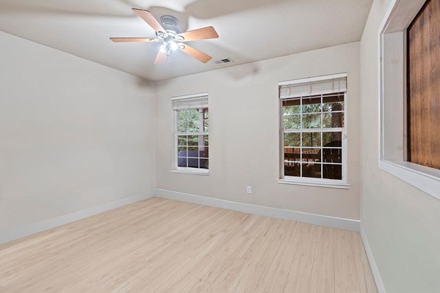 6390 Red Robin Rd, Placerville, CA 95667