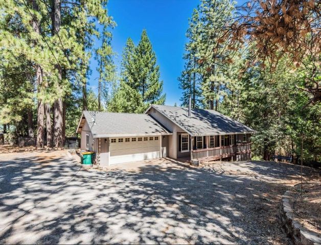 6390 Red Robin Rd, Placerville, CA 95667