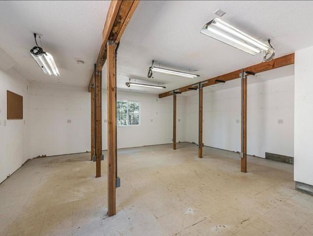 6390 Red Robin Rd, Placerville, CA 95667