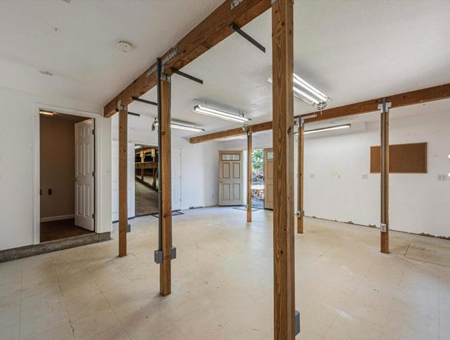 6390 Red Robin Rd, Placerville, CA 95667