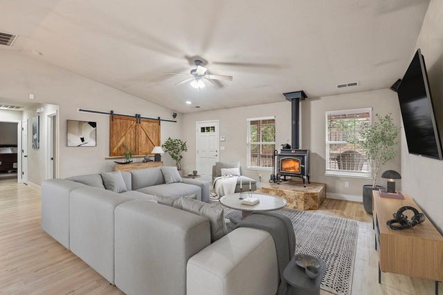 6390 Red Robin Rd, Placerville, CA 95667