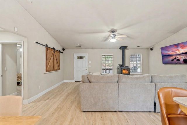 6390 Red Robin Rd, Placerville, CA 95667