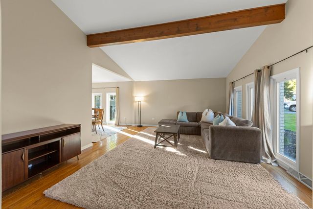 797 Oakwood Drive, Frankfort, IL 60423