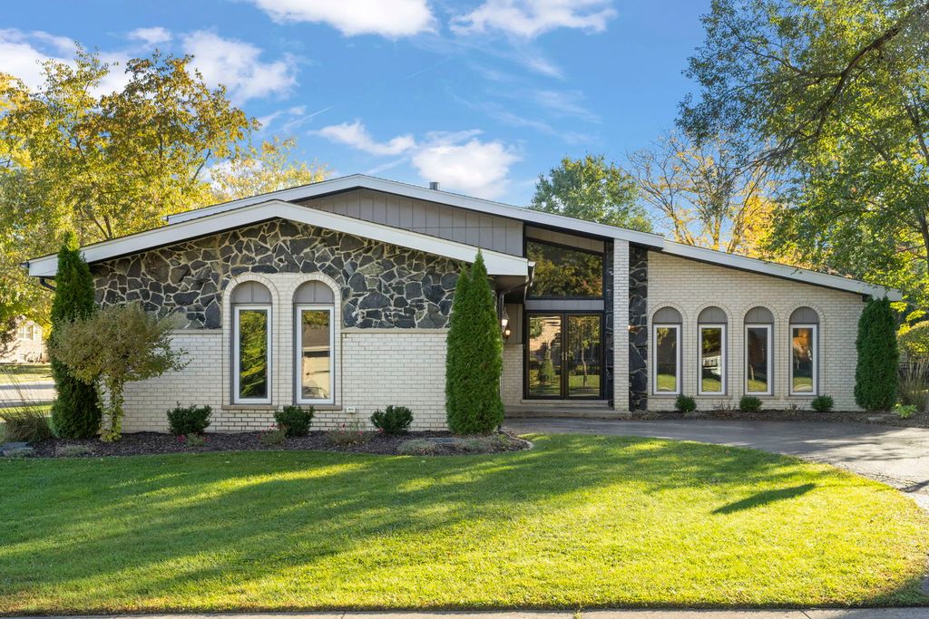 797 Oakwood Drive, Frankfort, IL 60423