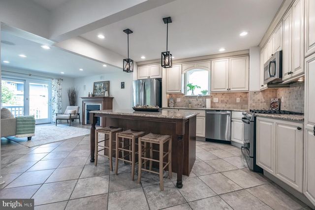 121 E STILES AVE, Collingswood, NJ 08108