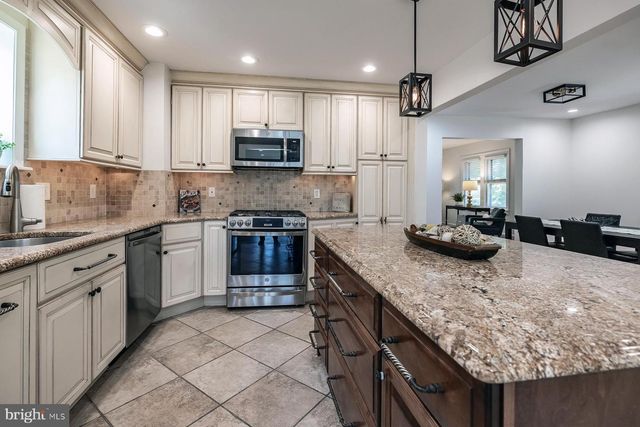 121 E STILES AVE, Collingswood, NJ 08108