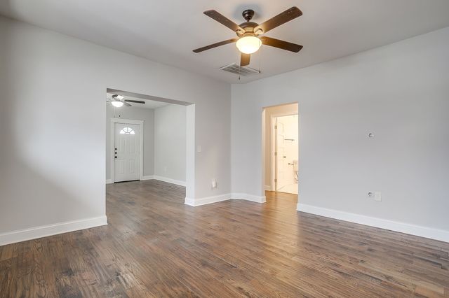 1115 Hawthorne Avenue, Fort Worth, TX 76110