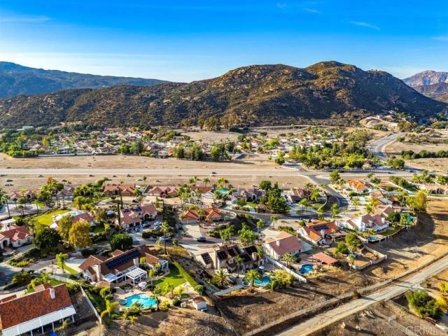 416 Summerhill, Alpine, CA 91901