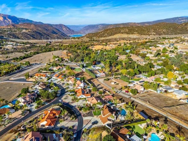 416 Summerhill, Alpine, CA 91901