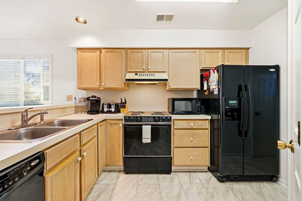 4107 Pinehurst Cir Apt DD5, Little River, SC 29566 — photo 3