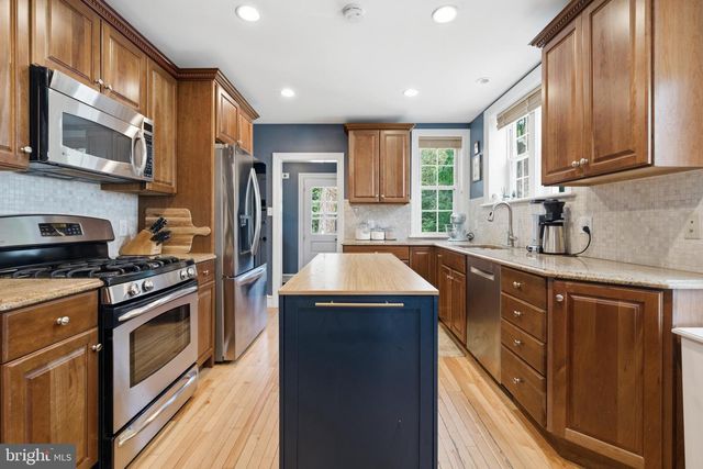 1427 ORCHARD WAY, Bryn Mawr, PA 19010