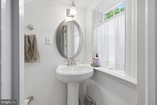 1427 ORCHARD WAY, Bryn Mawr, PA 19010