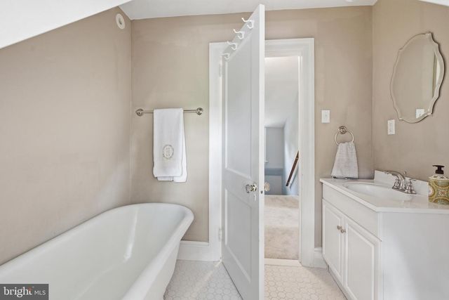 1427 ORCHARD WAY, Bryn Mawr, PA 19010
