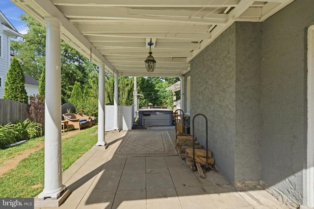 1427 ORCHARD WAY, Bryn Mawr, PA 19010