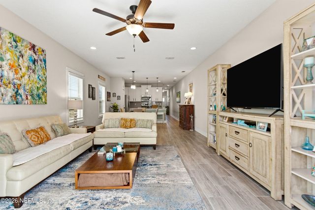 402 11TH Avenue S, Jacksonville Beach, FL 32250