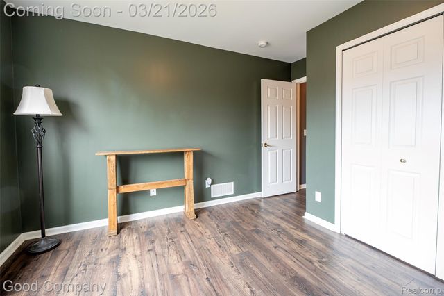 33530 Utica Road, Fraser, MI 48026