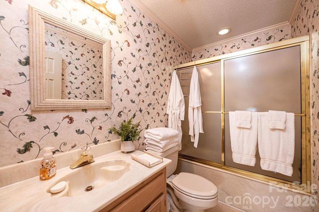 3725 Rock Bridge Drive NE, Conover, NC 28613
