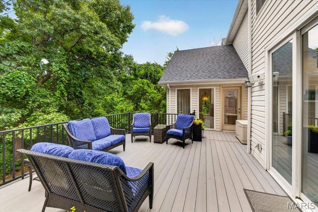 12743 Wynfield Pines Court, Des Peres, MO 63131