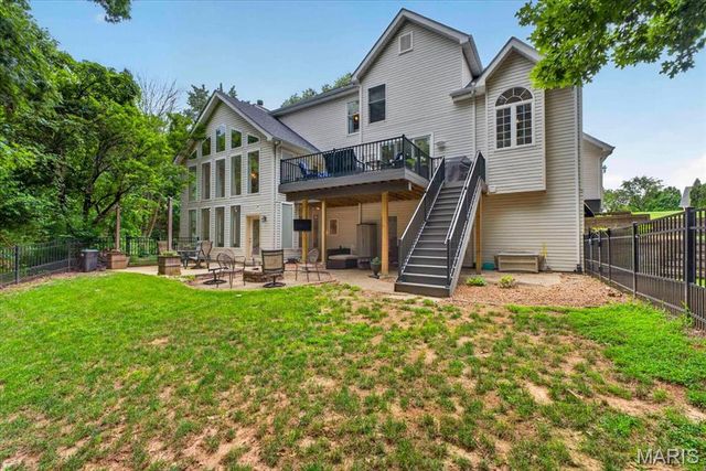 12743 Wynfield Pines Court, Des Peres, MO 63131