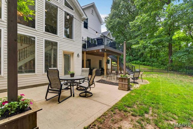 12743 Wynfield Pines Court, Des Peres, MO 63131