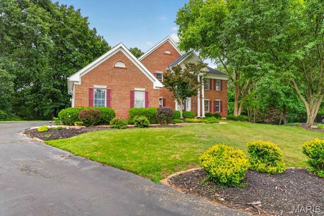 12743 Wynfield Pines Court, Des Peres, MO 63131