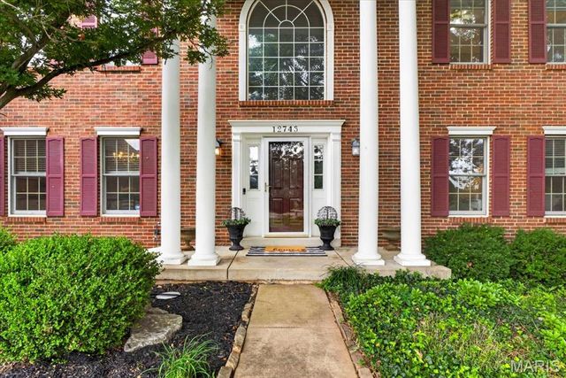 12743 Wynfield Pines Court, Des Peres, MO 63131