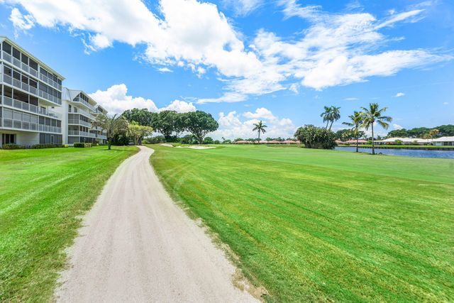 250 John F Kennedy Drive Unit 204, Atlantis, FL 33462