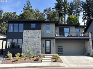 1151 LANTERN Ln, Eugene, OR 97401