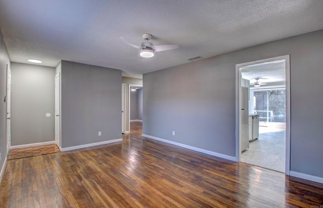 2911 Wynne Dr, Little Rock, AR 72204