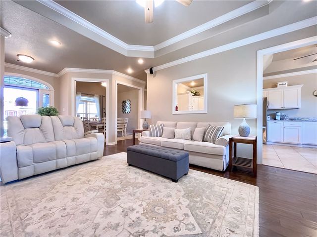 11 Sunfish Court, Russellville, AR 72802