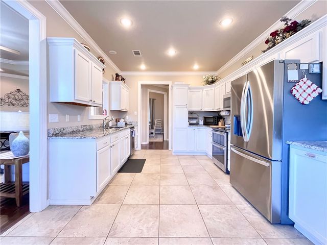 11 Sunfish Court, Russellville, AR 72802