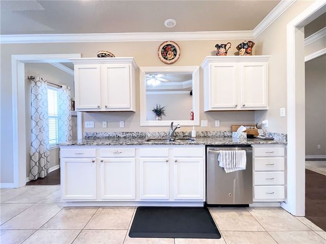 11 Sunfish Court, Russellville, AR 72802