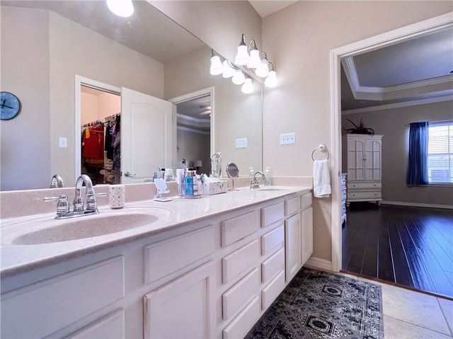 11 Sunfish Court, Russellville, AR 72802