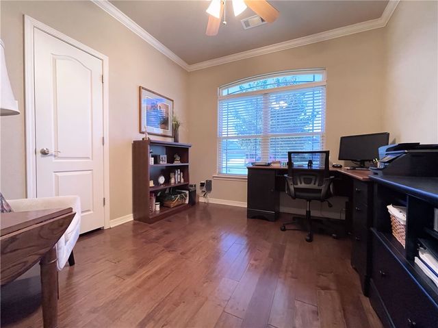 11 Sunfish Court, Russellville, AR 72802