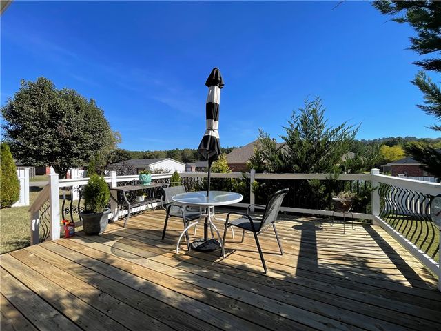 11 Sunfish Court, Russellville, AR 72802