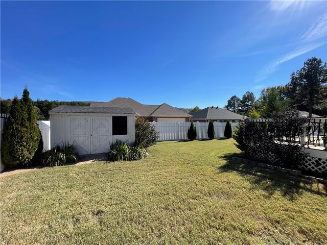 11 Sunfish Court, Russellville, AR 72802