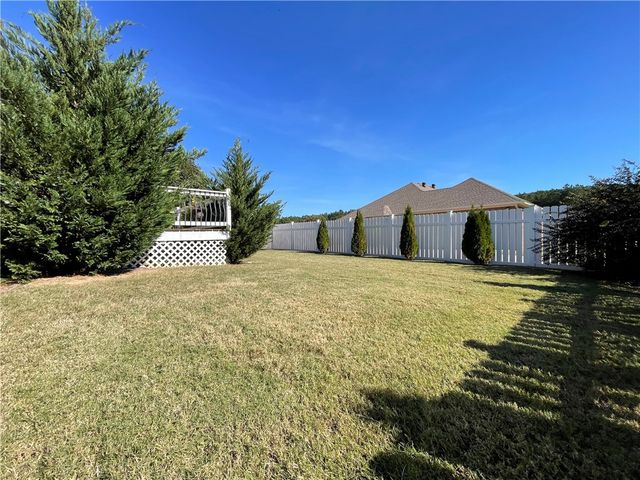 11 Sunfish Court, Russellville, AR 72802