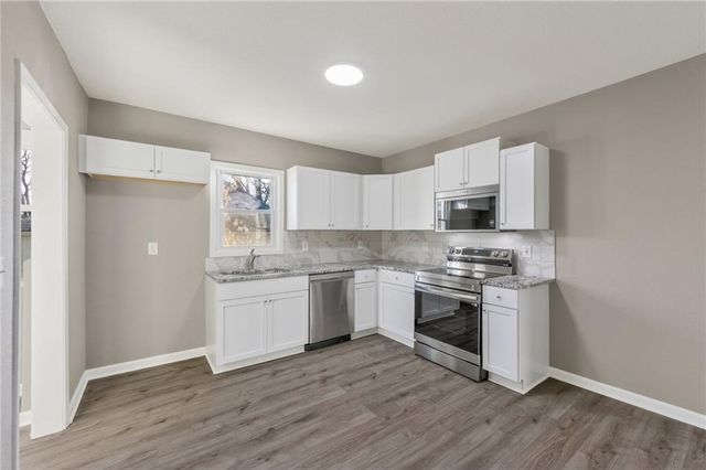 127 S Neconi Avenue, Bonner Springs, KS 66012