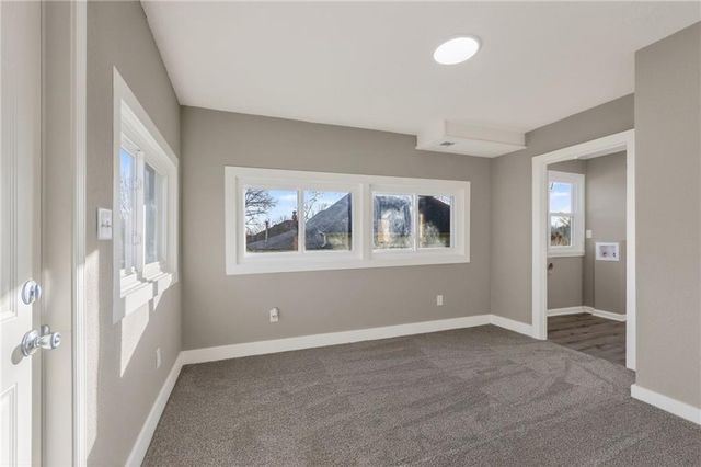 127 S Neconi Avenue, Bonner Springs, KS 66012