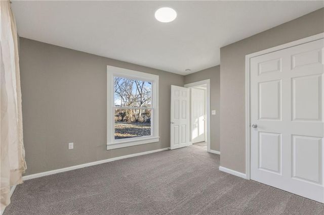 127 S Neconi Avenue, Bonner Springs, KS 66012