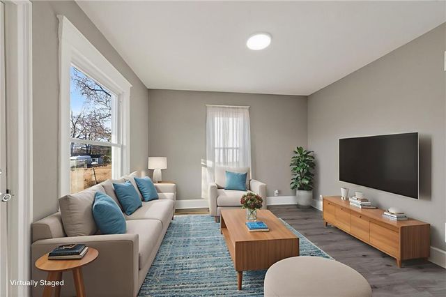 127 S Neconi Avenue, Bonner Springs, KS 66012